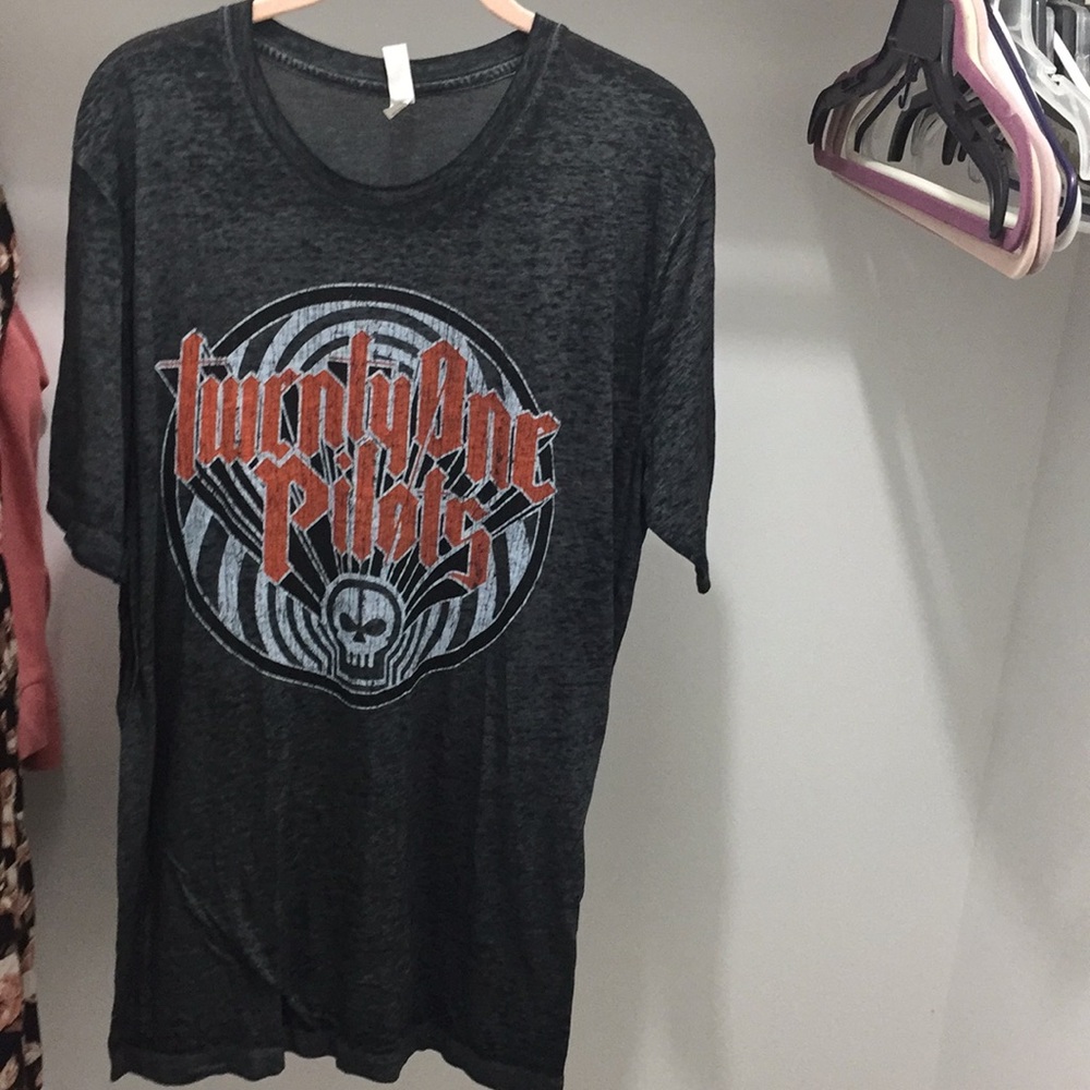 NWOT Twenty One Pilots Band Tee